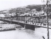 Przedwojenny most w kierunku dzielnicy Helena.
Archiwum R. Bobrowskiego. 