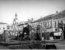 Prezydent RP Ignacy Mościcki na sądeckim Rynku. Nabożeństwo 21 października 1928 r. Fot. arch NAC.  