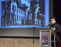 Dzień Pamięci o Ofiarach Holokaustu w Nowym Sączu - wstęp Karola Szafrańca do filmu poświęconego Zagładzie - konferencja dla młodzieży, 26 stycznia 2018 r. w MCK SOKÓŁ. 