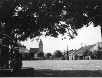 Rynek w Starym Sączu w czasie okupacji niemieckiej (1940 r.). Źródło: Fotopolska.eu